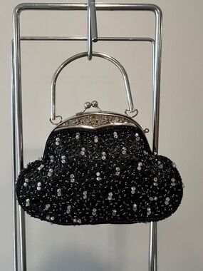 Xcite Vintage Black Beaded Kiss Closure Purse
